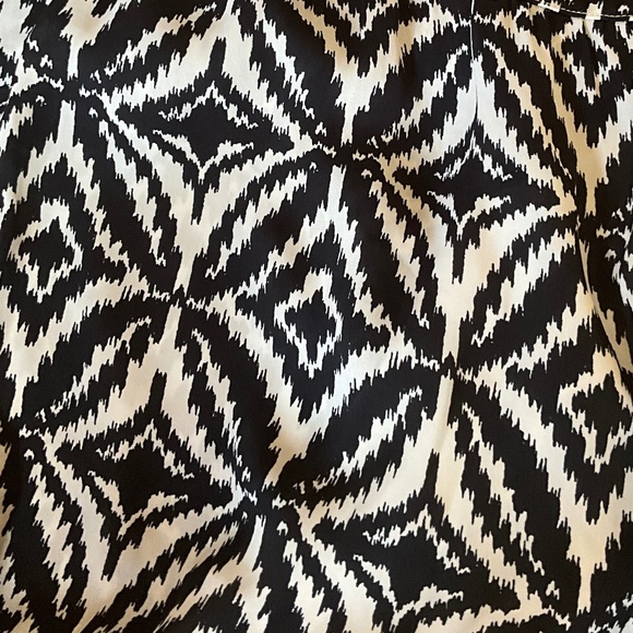 Banana Republic White and Navy Silky Dress - Picture 3 of 9